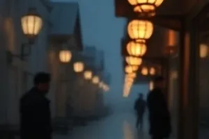 旧钟楼：雨夜钟楼剪影与一盏未熄的窗灯